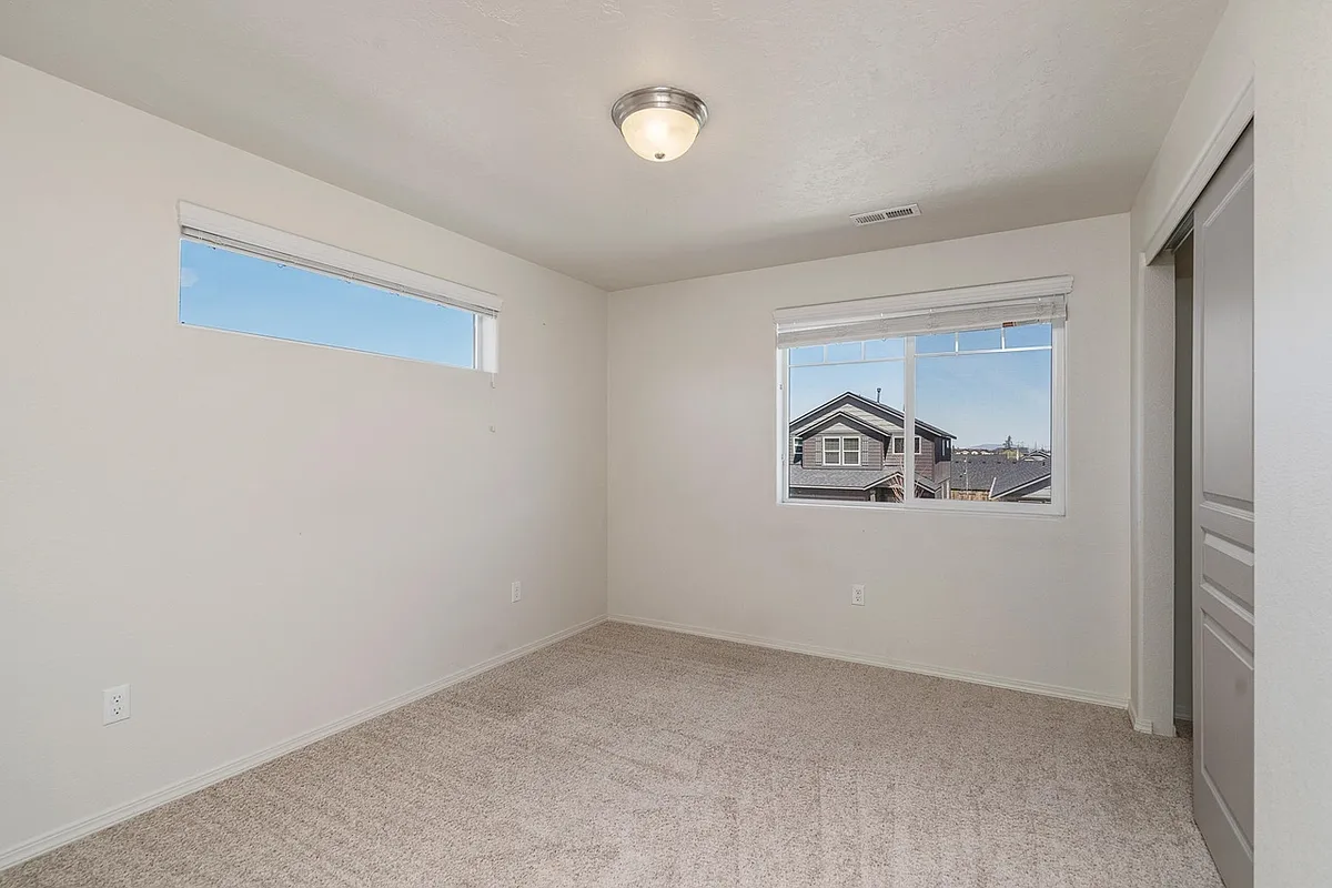 Building Photo - 3616 SW Pumice Stone Ave