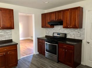 203 2nd St #1, Newark, NJ 07107