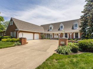 3009 Thornwood Ln, Bloomington, IL