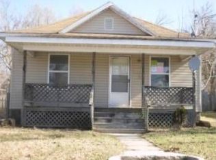 2224 N Travis Ave, Springfield, MO 65803
