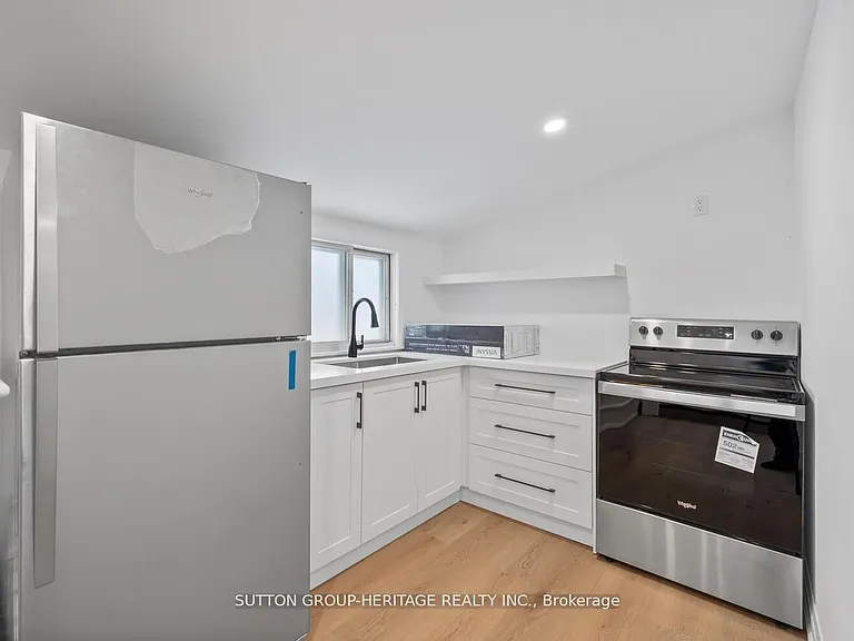 852 Simcoe St N #3 — Photo 8