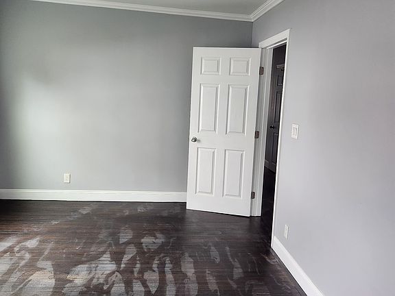 4th image of 120 Vineyard Ave #1