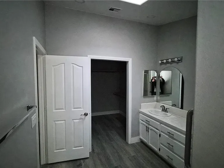 5271 Deanna St — Photo 24