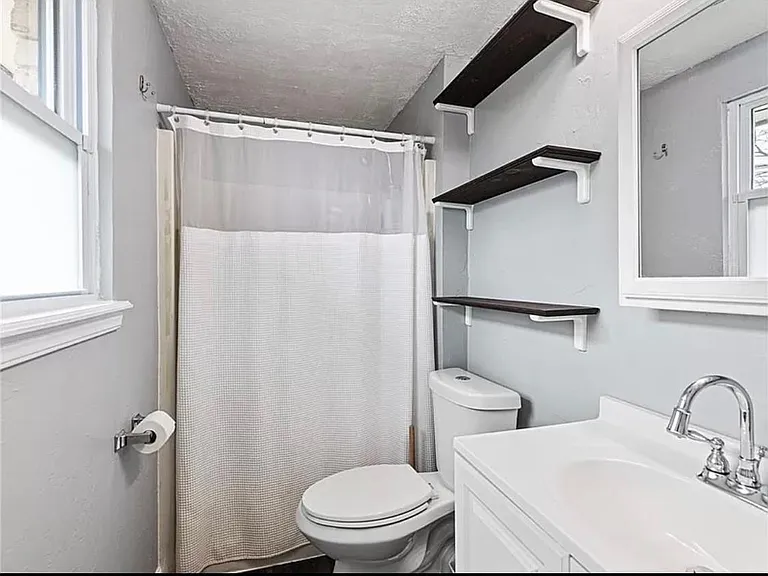 En Suite Bathroom