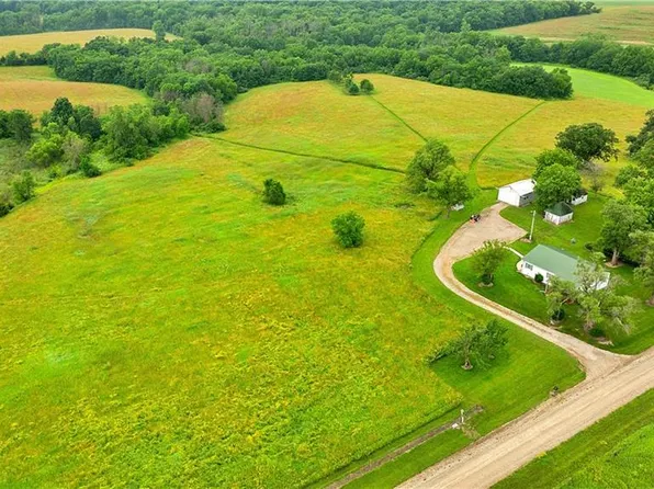 510 NW 100th St, Spickard, MO 64679