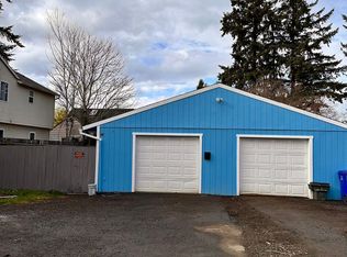 15417 SE Division St APT B, Portland, OR 97236