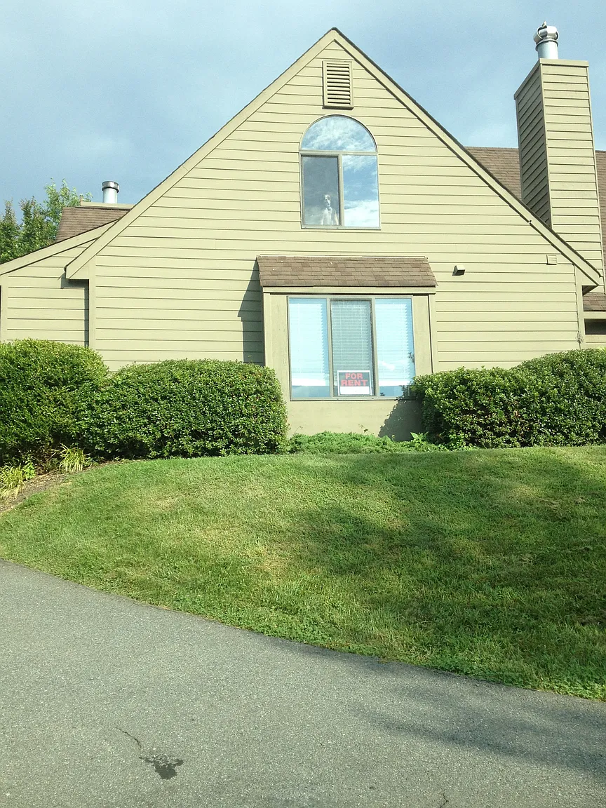 1691 Royal Oak Ct photo 1