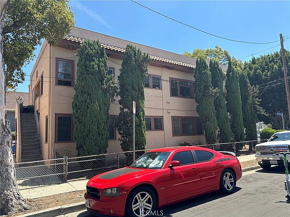 3rd image of 2134 Magnolia Ave