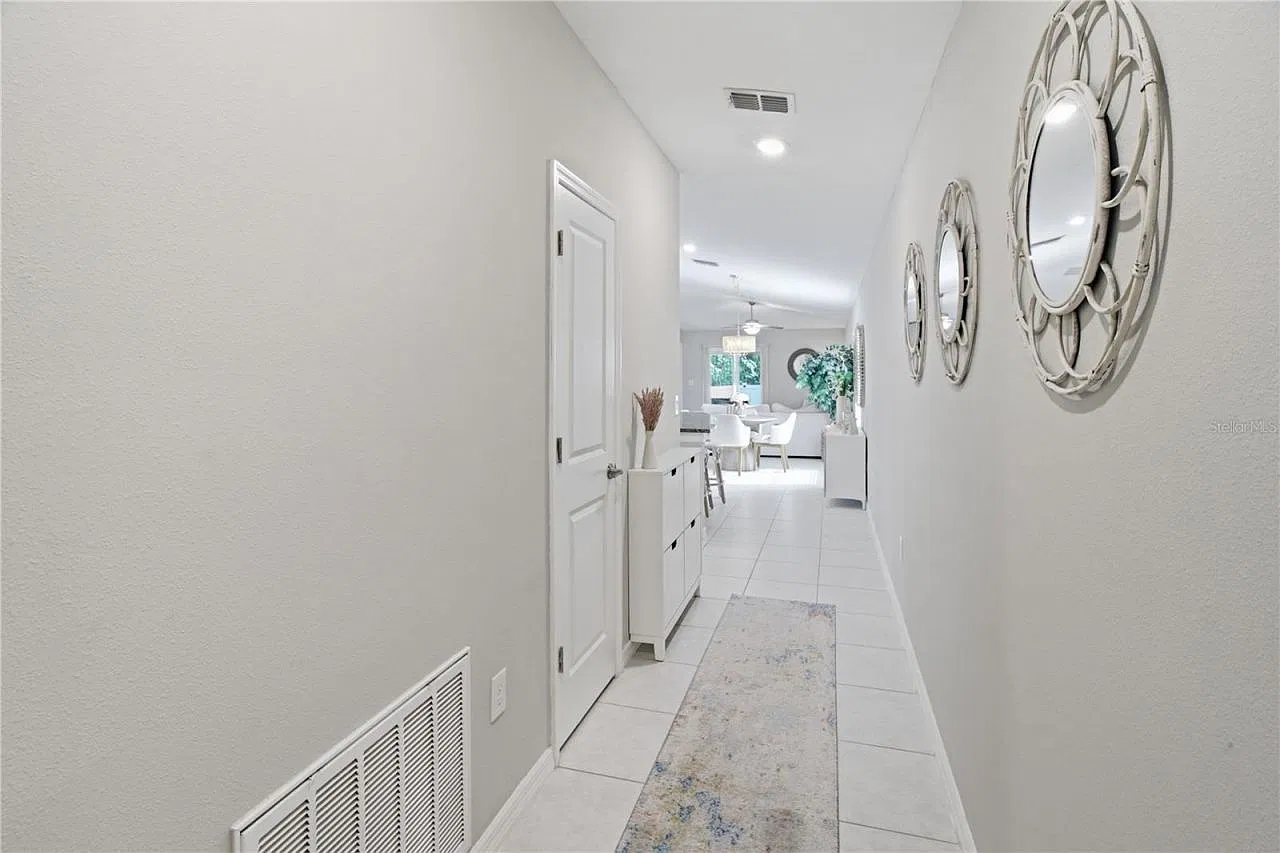 3 bed, 2.0 bath, 1451 sqft, $2,250 — Photo 3