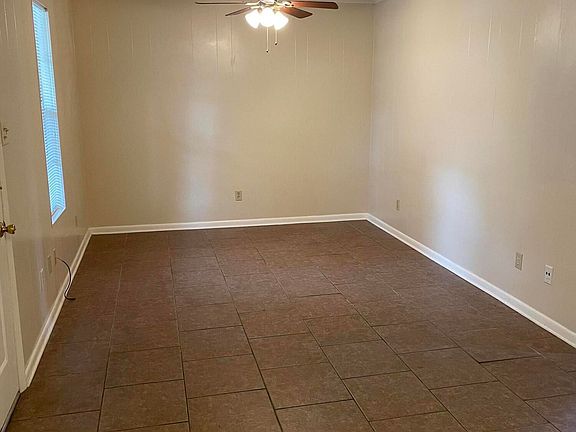 5th image of 318 Porter St APT 204