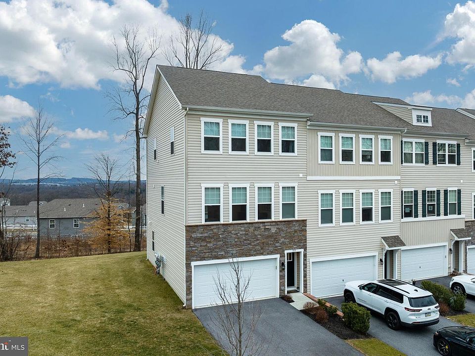 1st image of 355 Dawson Pl