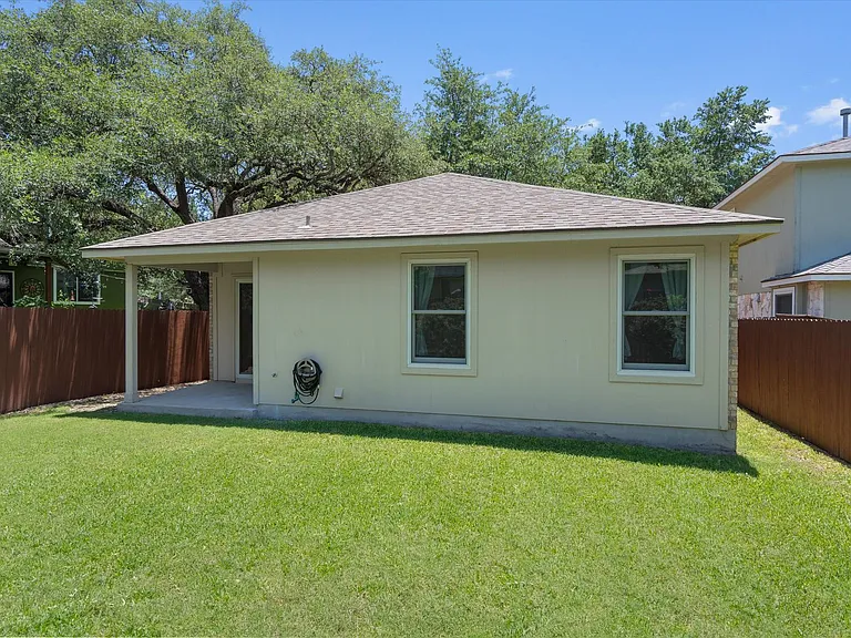 2304 Jesse Owens Dr — Photo 30