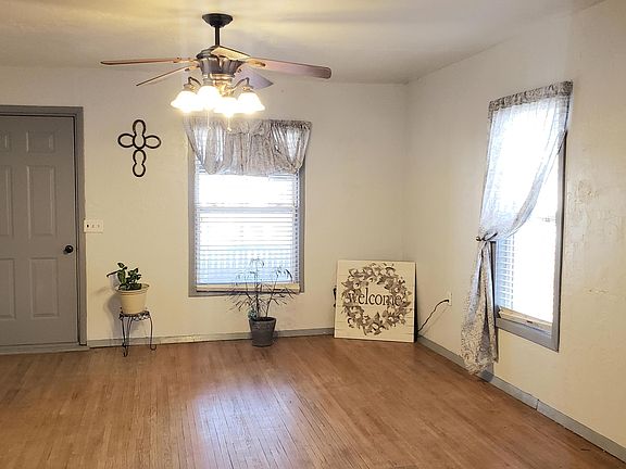 4th image of 708 W Williams Ave