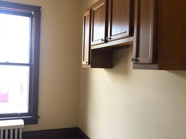 262 Baltimore St #4 — Photo 8
