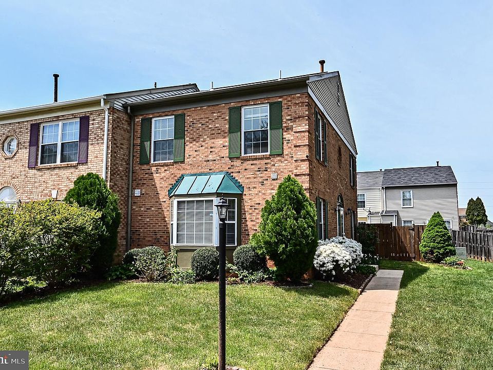 1st image of 4733 S Park Ct