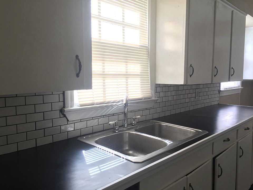 Welcoming kitchen with lots of cabinet space