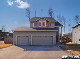 16392 Stephan Valley Dr, Eagle River, AK 99577