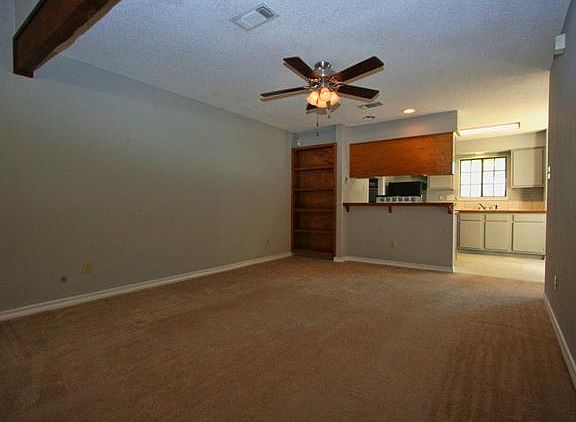 4th image of 603 N Cuernavaca Dr APT 2004