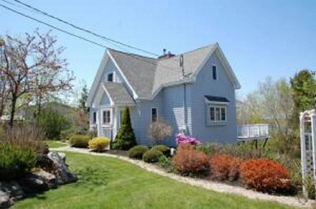 2 bed, 2.5 bath, 1540 sqft, $2,100 — Photo 1