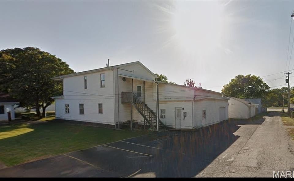 1st image of 209 E Belle Ave