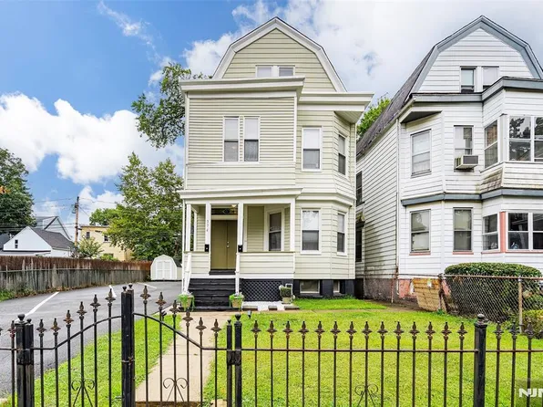 374 Halsted St, East Orange, NJ 07018