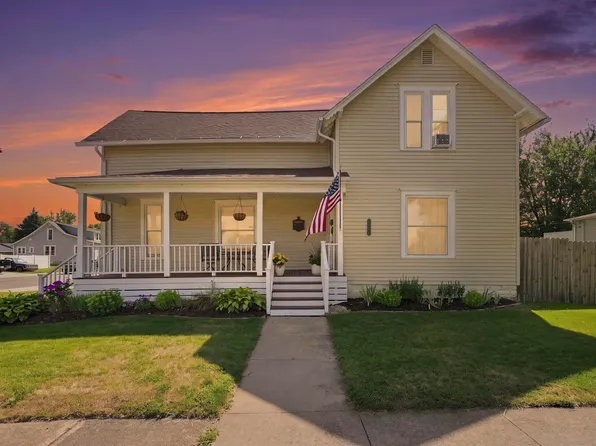 802 S Cedar St, Auburn, IN 46706
