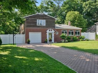 19 Kingwood Rd, Scarsdale, NY 10583