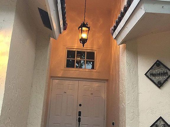 3rd image of 13827 NW 22nd Ct