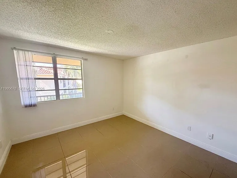 1253 SW 46th Ave #1608 — Photo 8