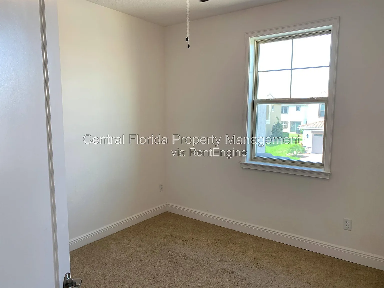 3 bed, 2.5 bath, 1353 sqft, $2,450 — Photo 2