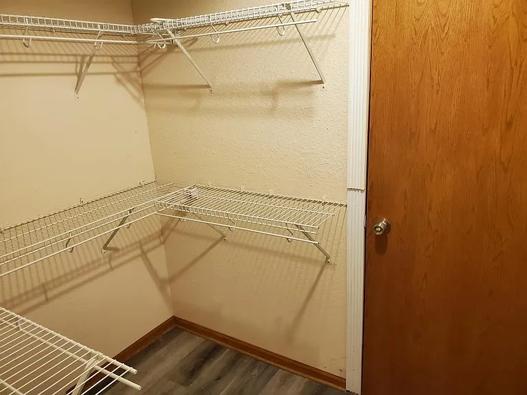 1223 SW Twin Gates Dr — Photo 16
