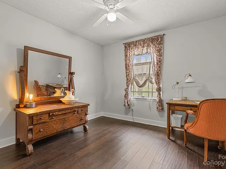 1411 Kensington Rd #C4 — Photo 22