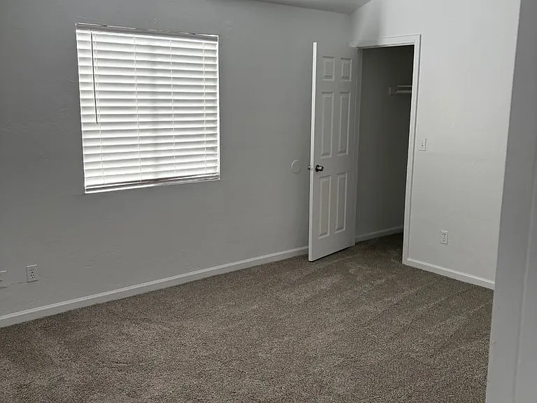 13221 N 21st Pl — Photo 9