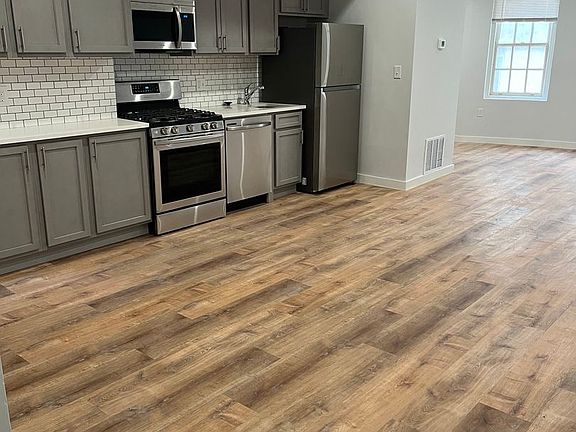 3rd image of 124-26 S 19th St #26-3F