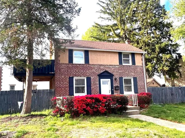 1029 Lamb Rd, Secane, PA 19018