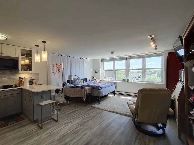 340 Main St #209 — Photo 4