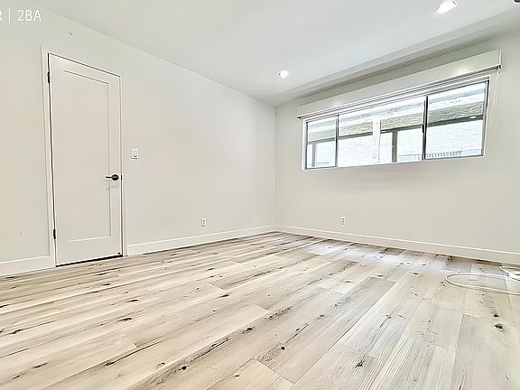 5th image of 605 San Vicente Blvd #202