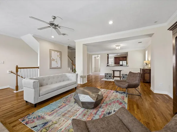 1807 Stacy Crst, Houston, TX 77008