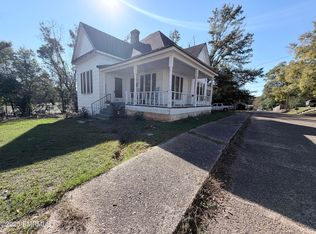 311 Range Ave, Philadelphia, MS 39350