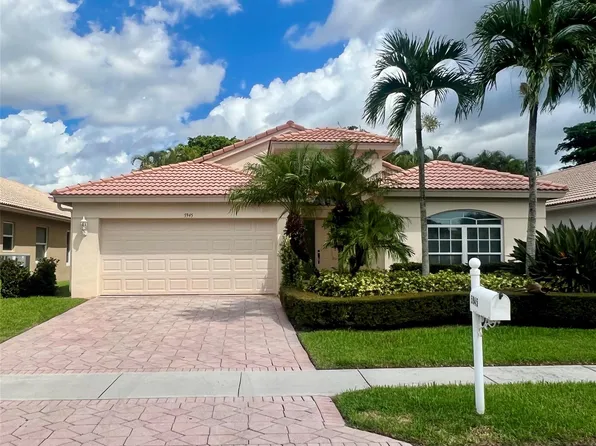 5945 Royal Isles Boulevard, Boynton Beach, FL 33437