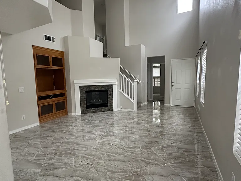 37 Legacy Way — Photo 3