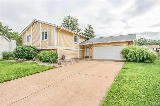 15680 92nd Ave photo 1