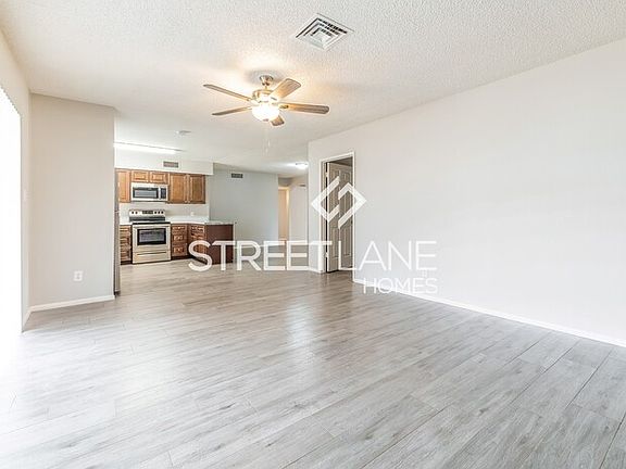 3rd image of 8154 W Heatherbrae Dr