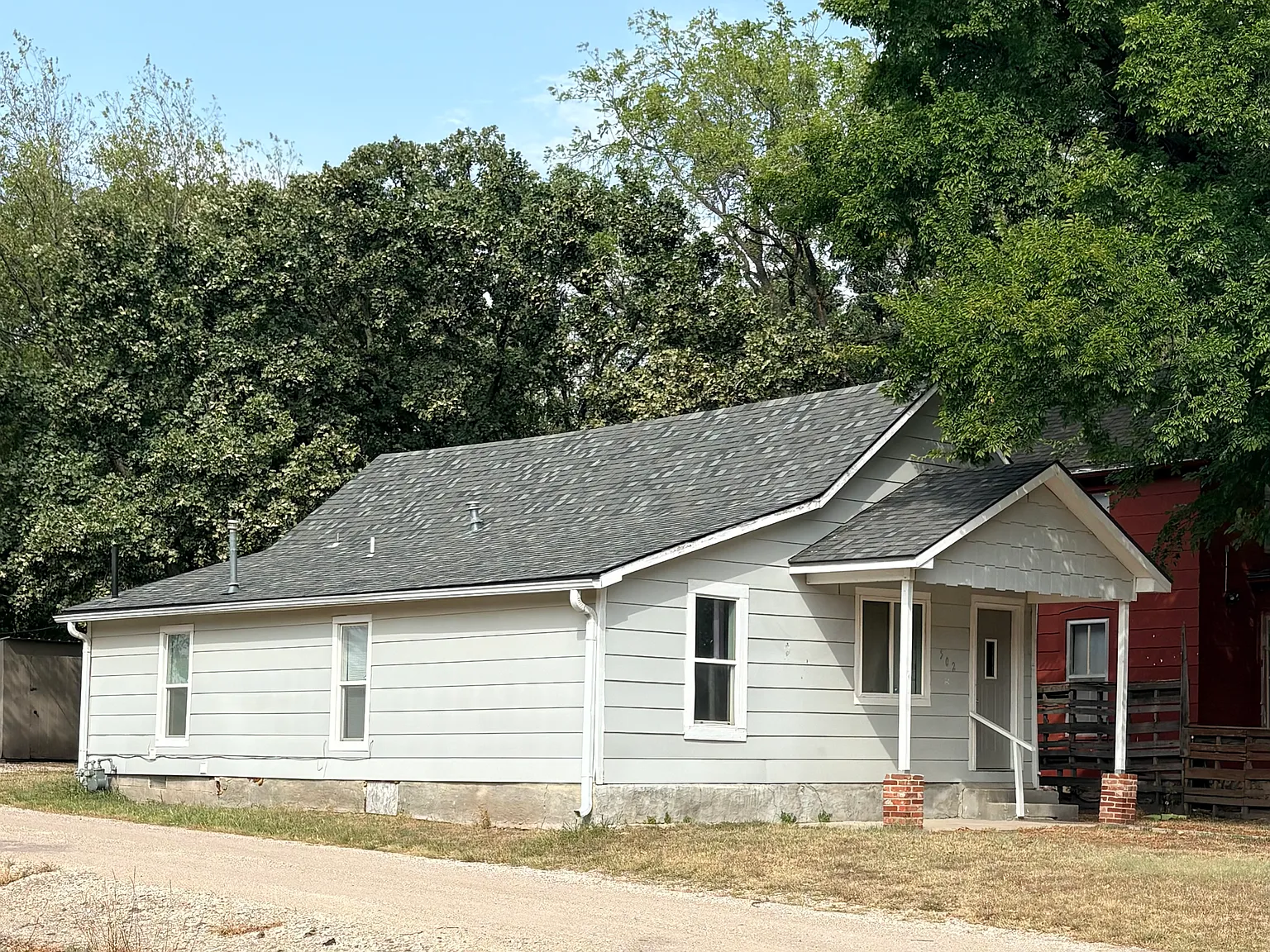 2 bed, 864 sqft, $825 — Photo 1