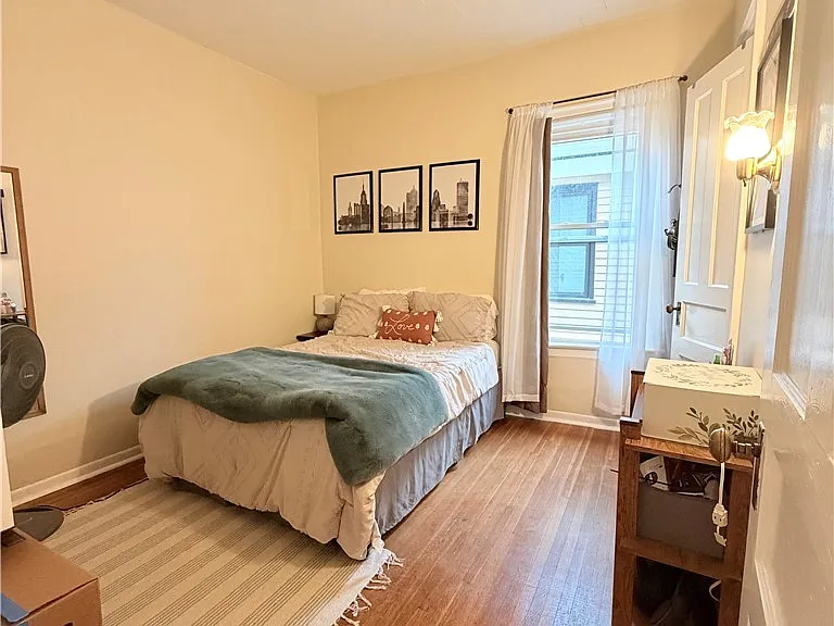 579 W Delavan Ave #2 — Photo 12