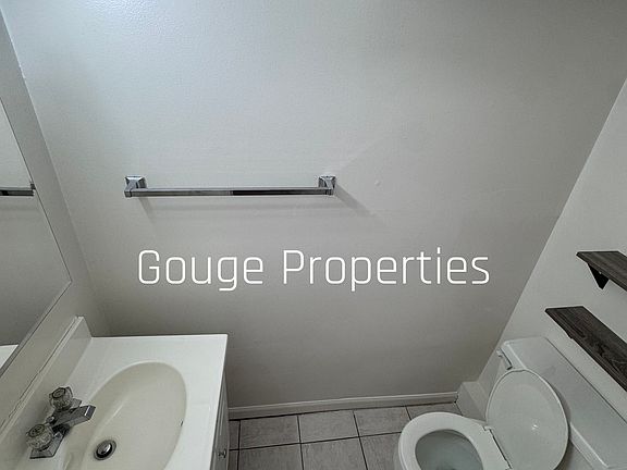 5th image of 2129 Carr Rd #8