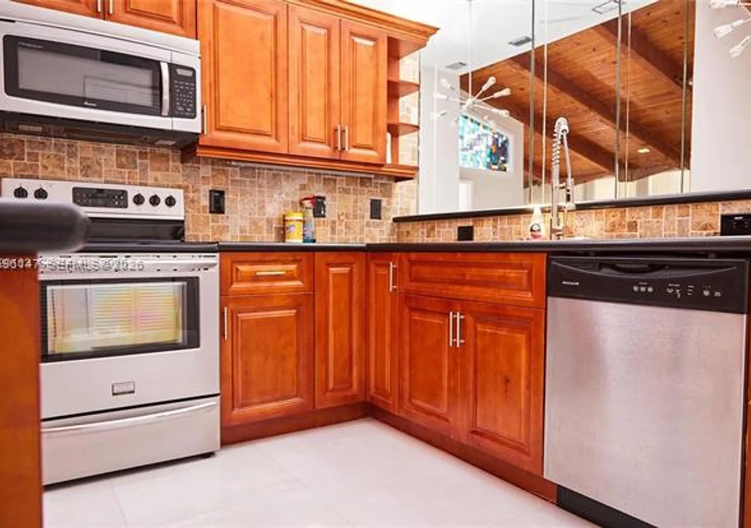 347 Leslie Dr th 347, Hallandale Beach, FL 33009 — Photo 2