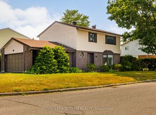 6 Lillico Dr, Ottawa, ON K1V 0E4