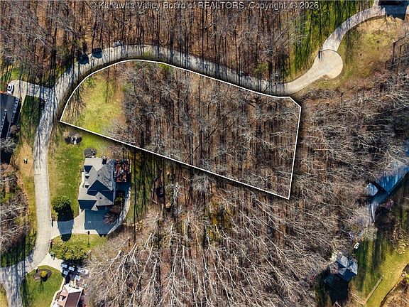 2nd image of 160 Colonial Dr