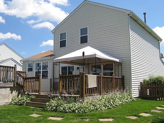 2nd image of 106 W Sprucewood Ln